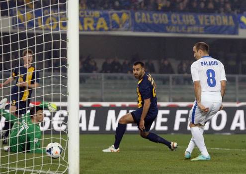 L'appoggio in gol di Palacio per l'1-0 nerazzurro. Reuters